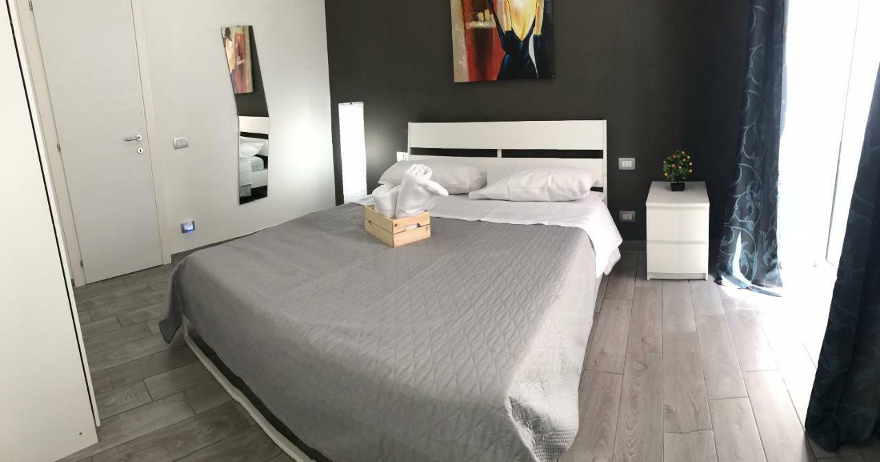 Angelas House Apartment Naples Luaran gambar