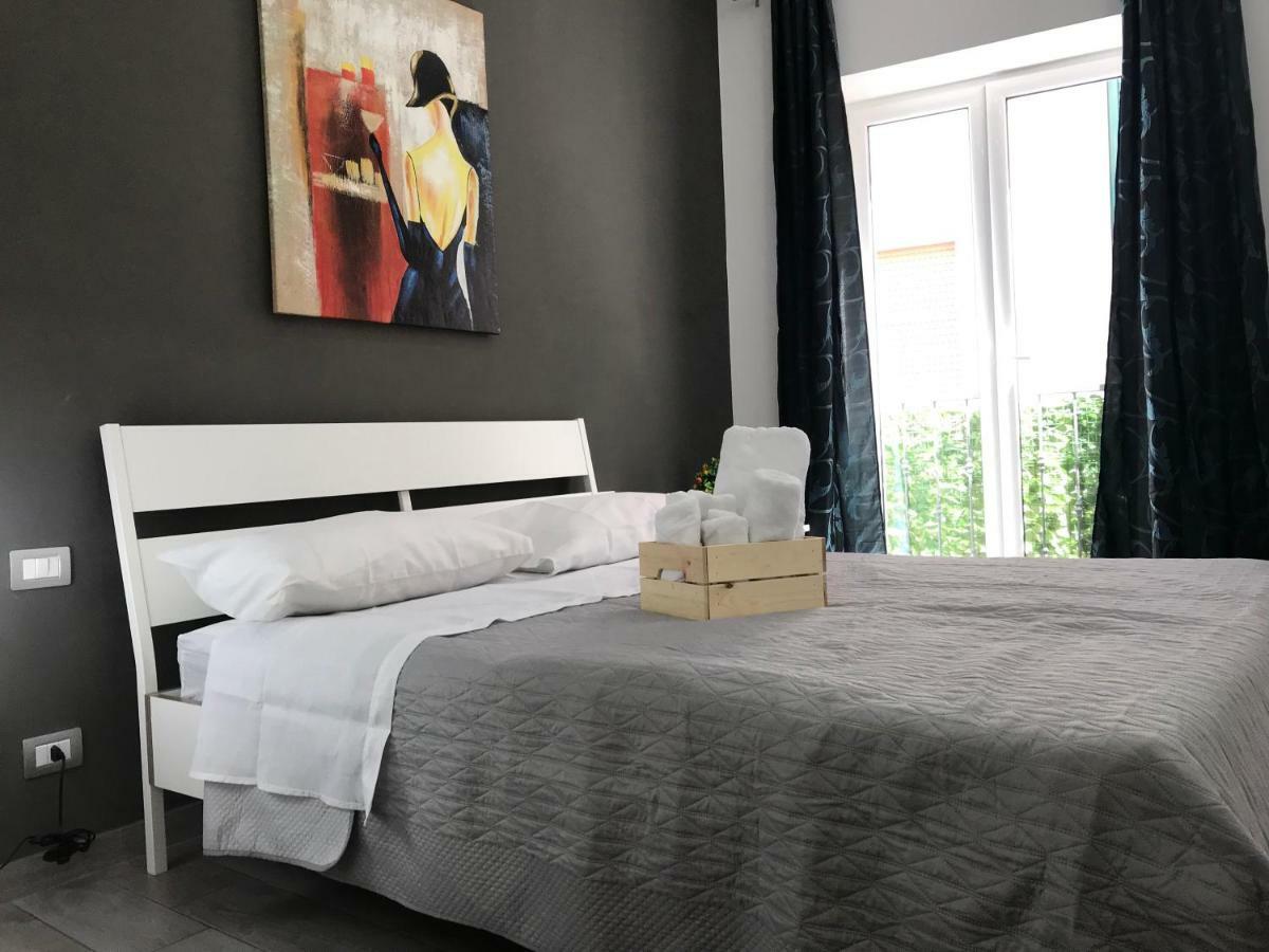 Angelas House Apartment Naples Luaran gambar